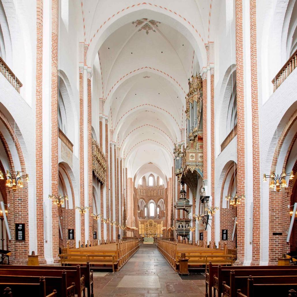 Roskilde Domkirke-UNESCO verdensarv gotisk arkitektur-kongegrave-omvisninger-for børn-Fjordlandet-Romantik Valentine