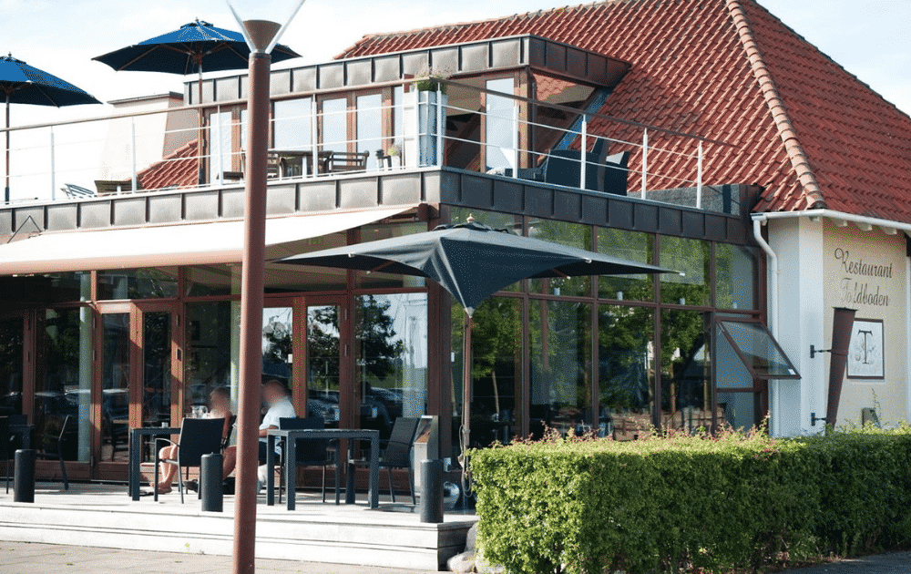 Restaurant Toldboden-Frederikssund Havn-udsigt-gastronomi-Fjordlandet-møder-selskaber-a la carte-udeservering
